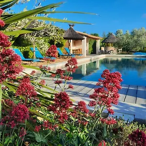 https://le-mazet-des-chutes.fr-provencehotel.com