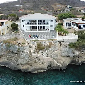 Apartment Whitehouse, Lagun