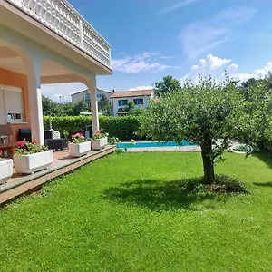 https://villa-rosa-umag.in-istria.net